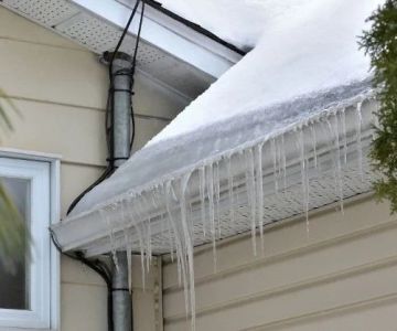 How Roof Gutters Should Be Designed to Prevent Ice Dams in Canadian Homes