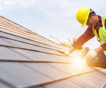 Best Time of Year for Replacing a Roof in Canada