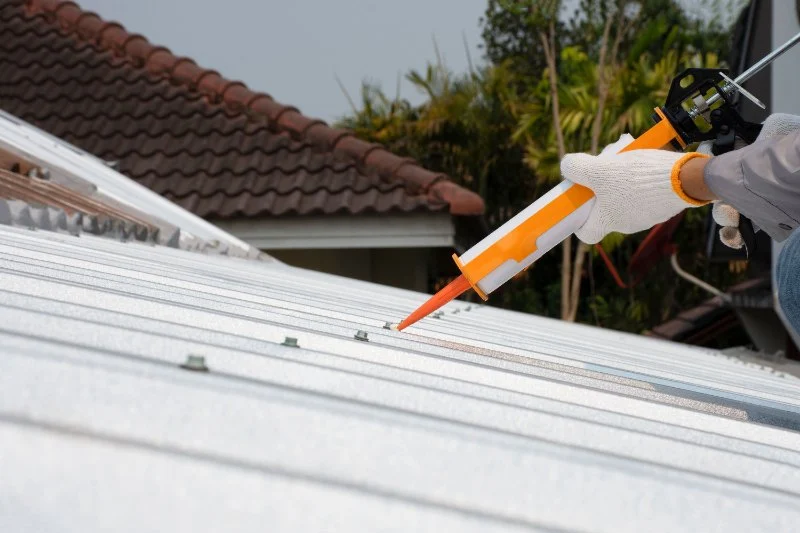 Roof Sealants & Adhesives: What Works in Cold & Wet Conditions