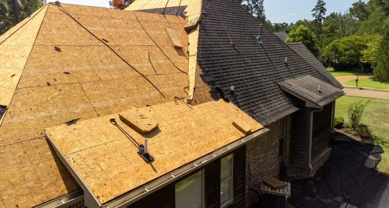 Roof Repair vs. Replacement: Which One Do You Need for Your Canadian Home?