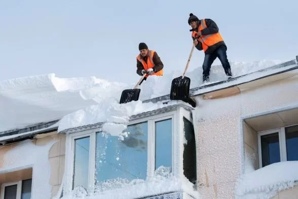 What Is the Best Roof for Heavy Snow? Canadian Homeowners Guide