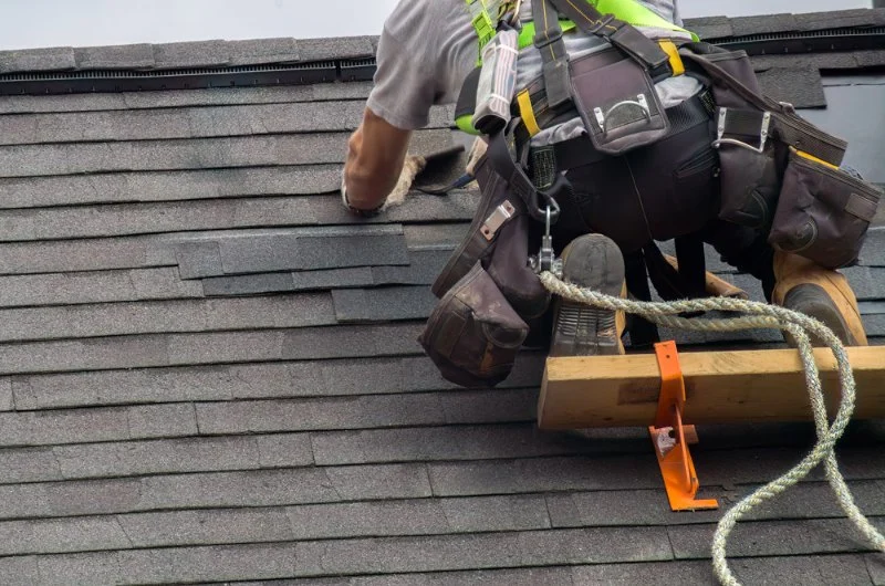 Roof Repair Techniques for Ceilings Damaged by Moisture: Solutions for Your Home