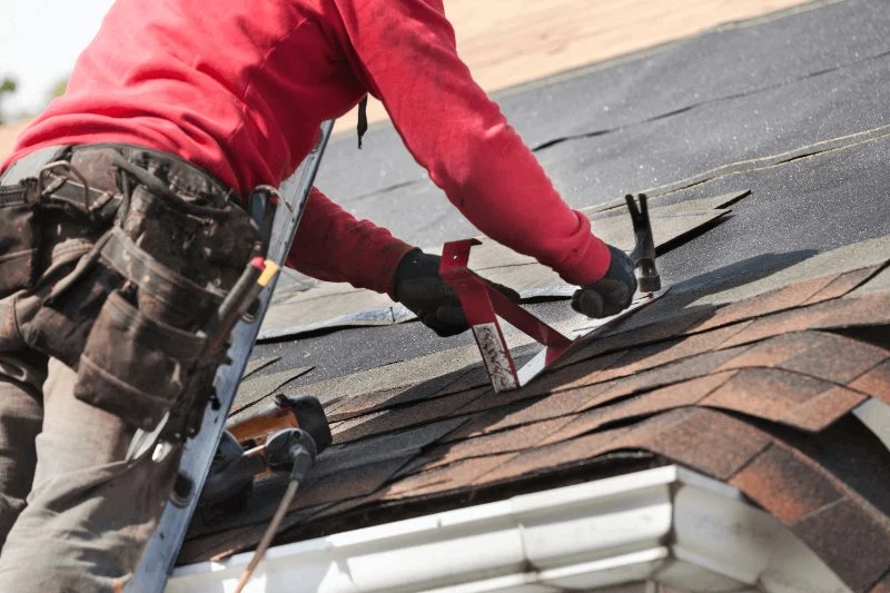 How to Handle Roof Repairs When Insurance Is Involved: A Practical Guide