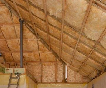 How Roof Deck Ventilation Affects Moisture & Mold Under Roof: A Comprehensive Guide