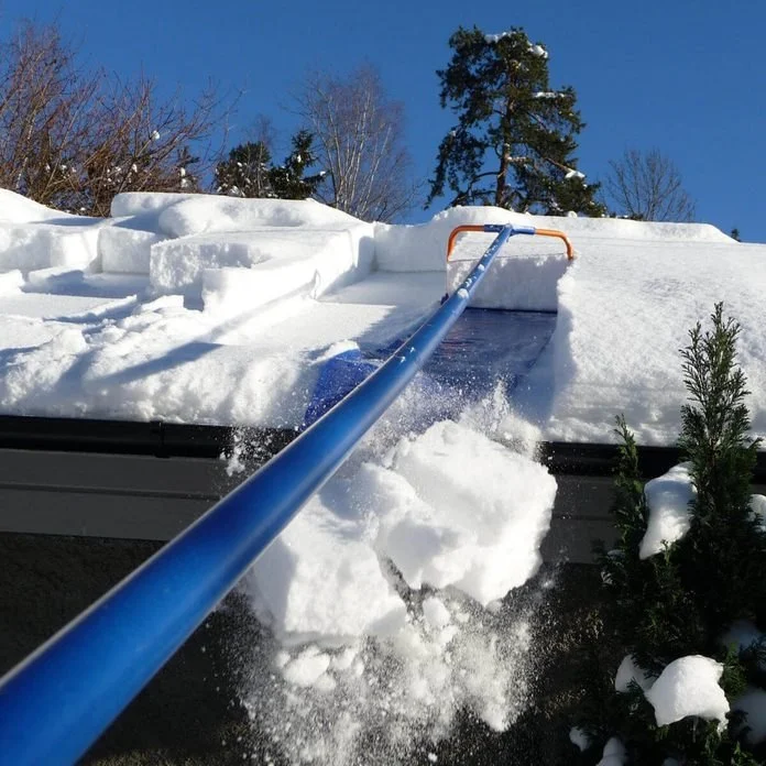 Roof Snow Removal: Best Tools, Safety & Timing for Canadian Winters