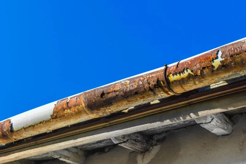 Metal Roof Coatings: Rust Prevention & Aesthetic Lifespan