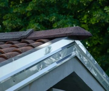 Best Practices for Roof Edge Flashing in Metal & Asphalt Roofs