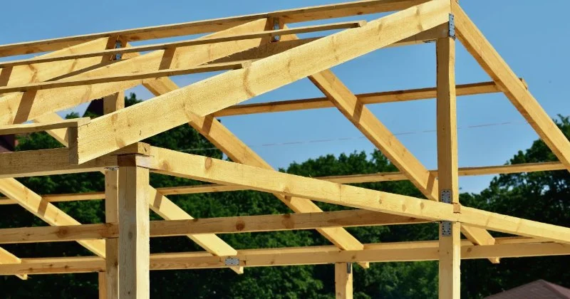 Understanding Roof Structure: Trusses, Rafters & Joists Basics