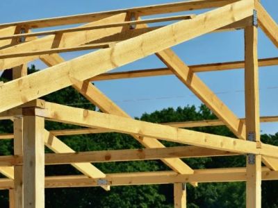 Understanding Roof Structure: Trusses, Rafters & Joists Basics