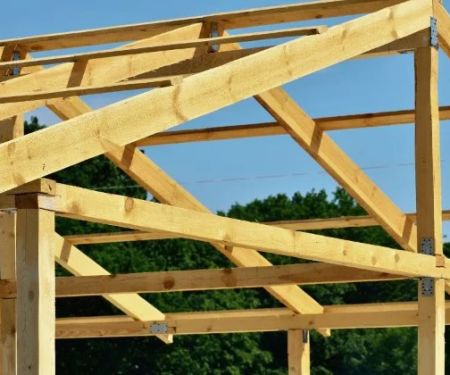 Understanding Roof Structure: Trusses, Rafters & Joists Basics