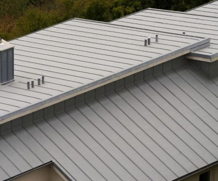 Standing Seam Metal Roof vs Corrugated Metal Panels: Which to Choose