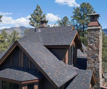 California Valley vs Closed Valley Roof Design in Canada Explained