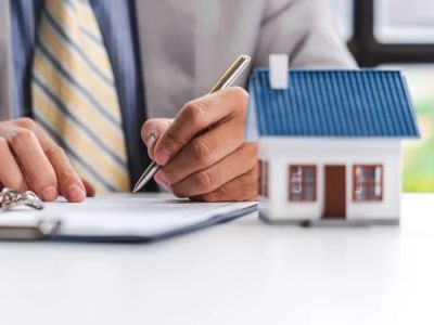 How to Write a Roofing Contract in Canada: Must-Have Clauses for Homeowners