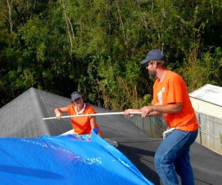 Emergency Roof Tarping Cost in Canada: Temporary Roof Leak Guide