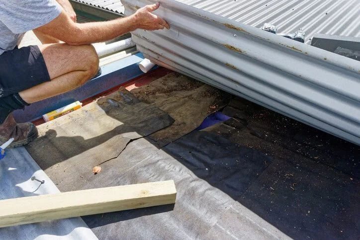 Sagging Roof Deck Causes in Canada and How Serious It Really Is