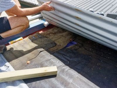 Sagging Roof Deck Causes in Canada and How Serious It Really Is