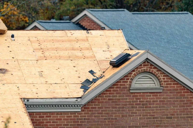 Roof Repair vs Replacement Calculator in Canada: Long-Term Costs