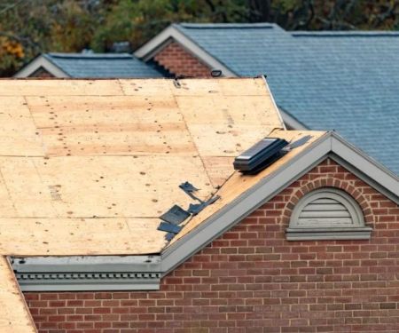 Roof Repair vs Replacement Calculator in Canada: Long-Term Costs