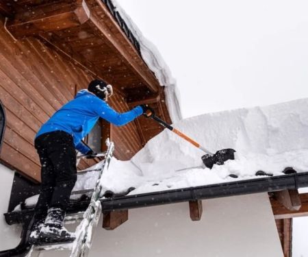 Montreal Snow Load Regulations 2026: Roof Collapse Prevention Guide